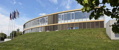 Sídlo fotbalové asociace.