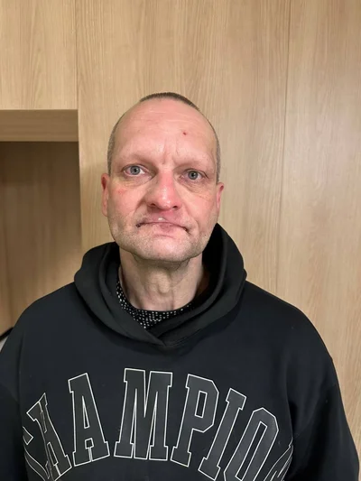 Hledaný podezřelý z vraždy je podle policie nebezpečný. 