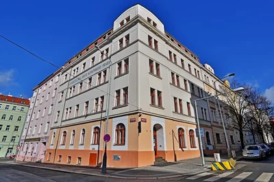 Škola, kde policisté zasahovali.