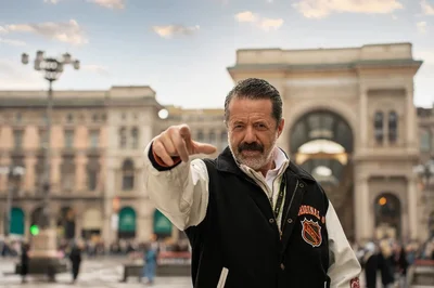 Trenér Hrouzek ze seriálu Lajna míří na plátna kin.  