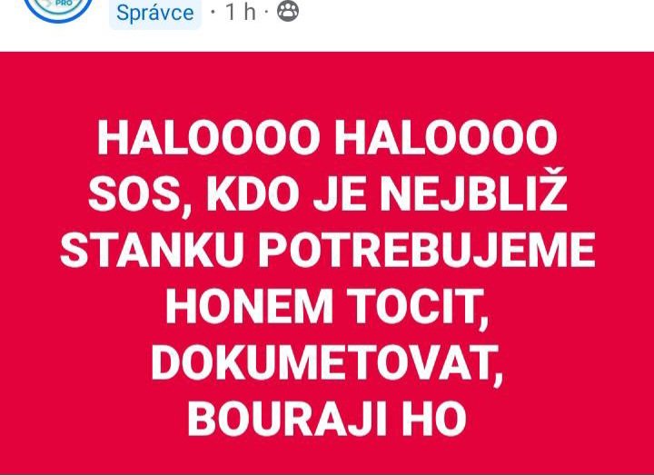 Osazenstvo petičního stánku svolává příznivce na pomoc.