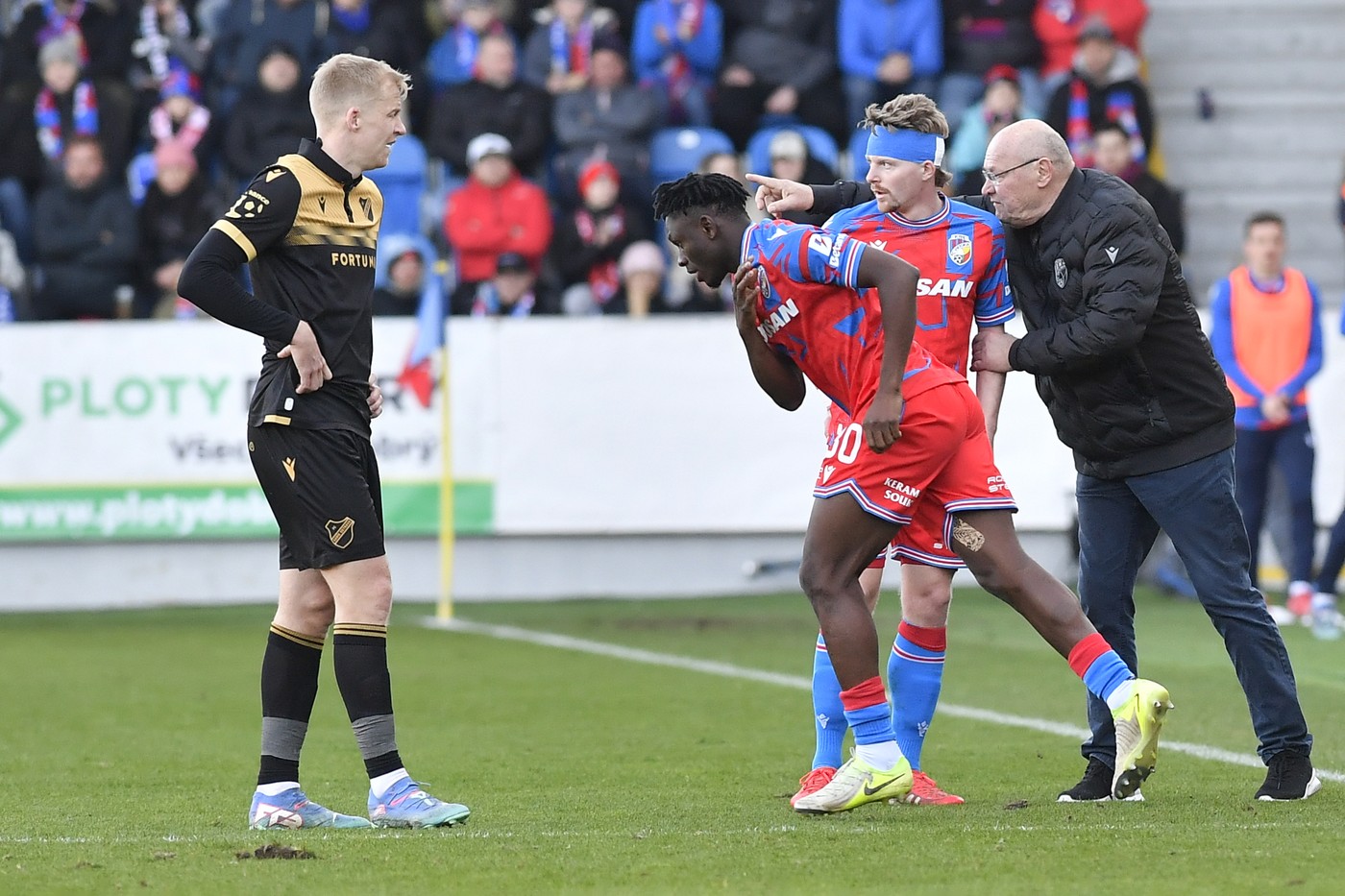 Baník vyhrál v Plzni po 17 letech.