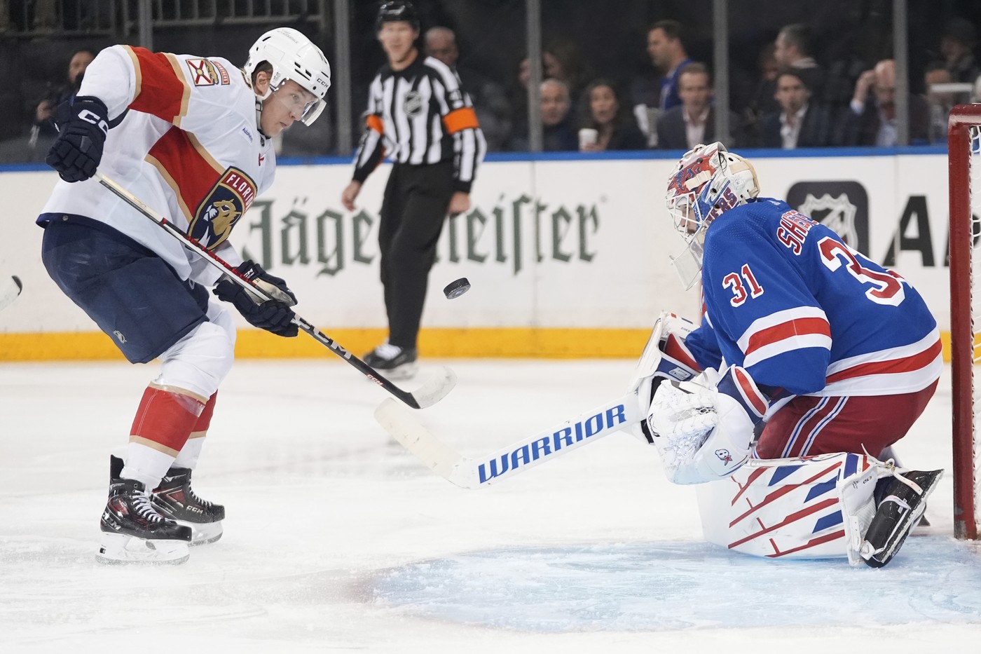 Anton Lundell před Šesťorkinem