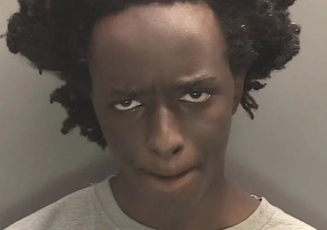 Tři malé dívky zabil tento mladík, Axel Rudakubana.