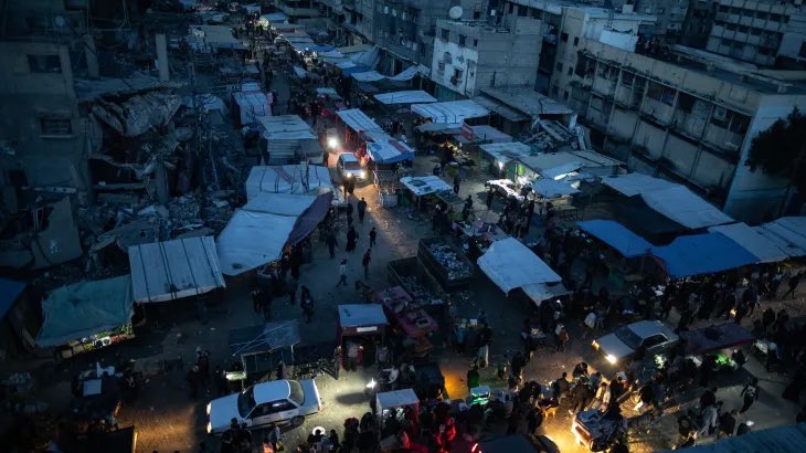 Oficiálně příměří začíná dnes v půl deváté středoevropského času. Gaza je na nohou už od časných hodin.