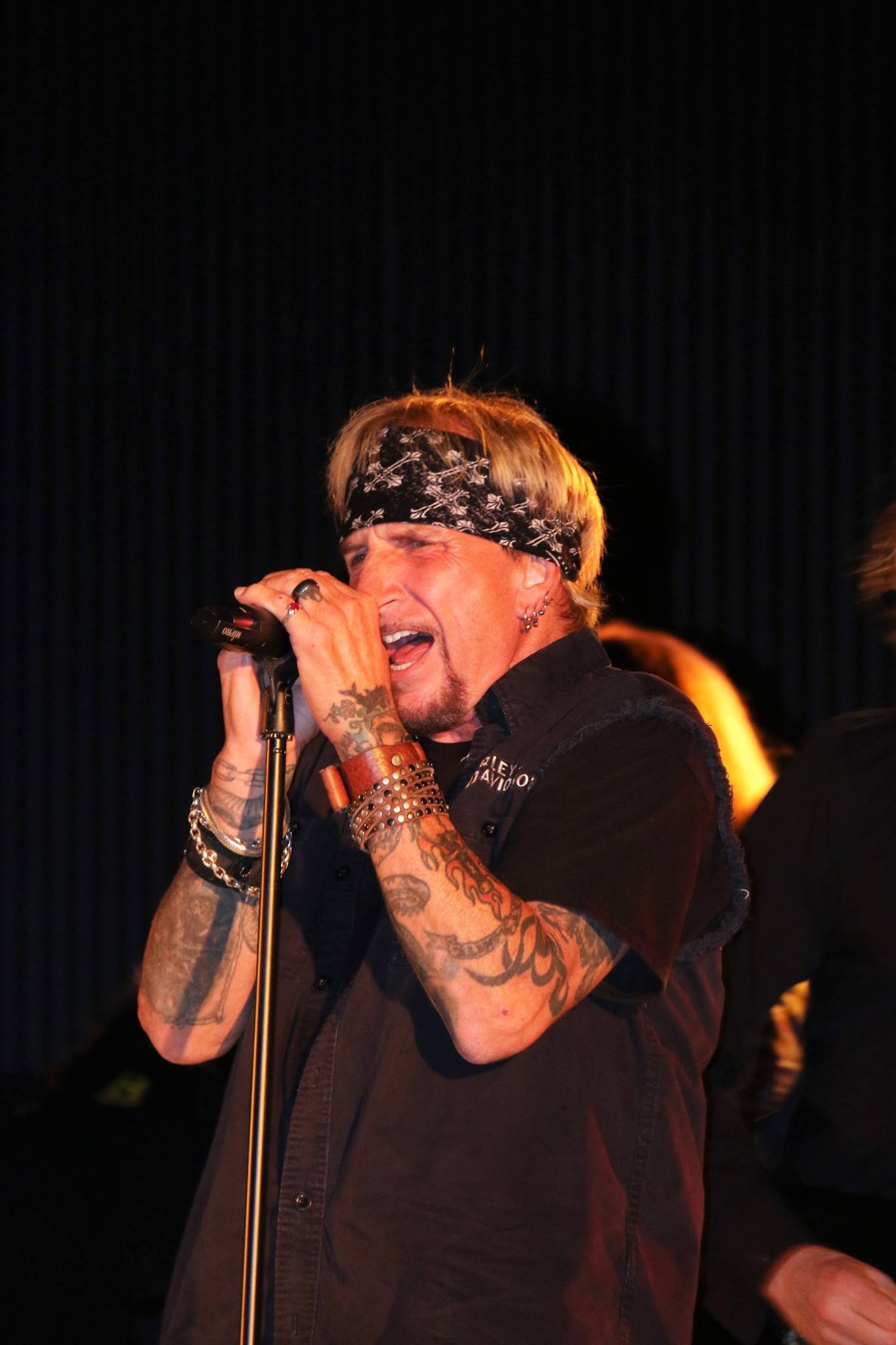 Rockový svět truchlí nad skonem zpěváka Jacka Russella.