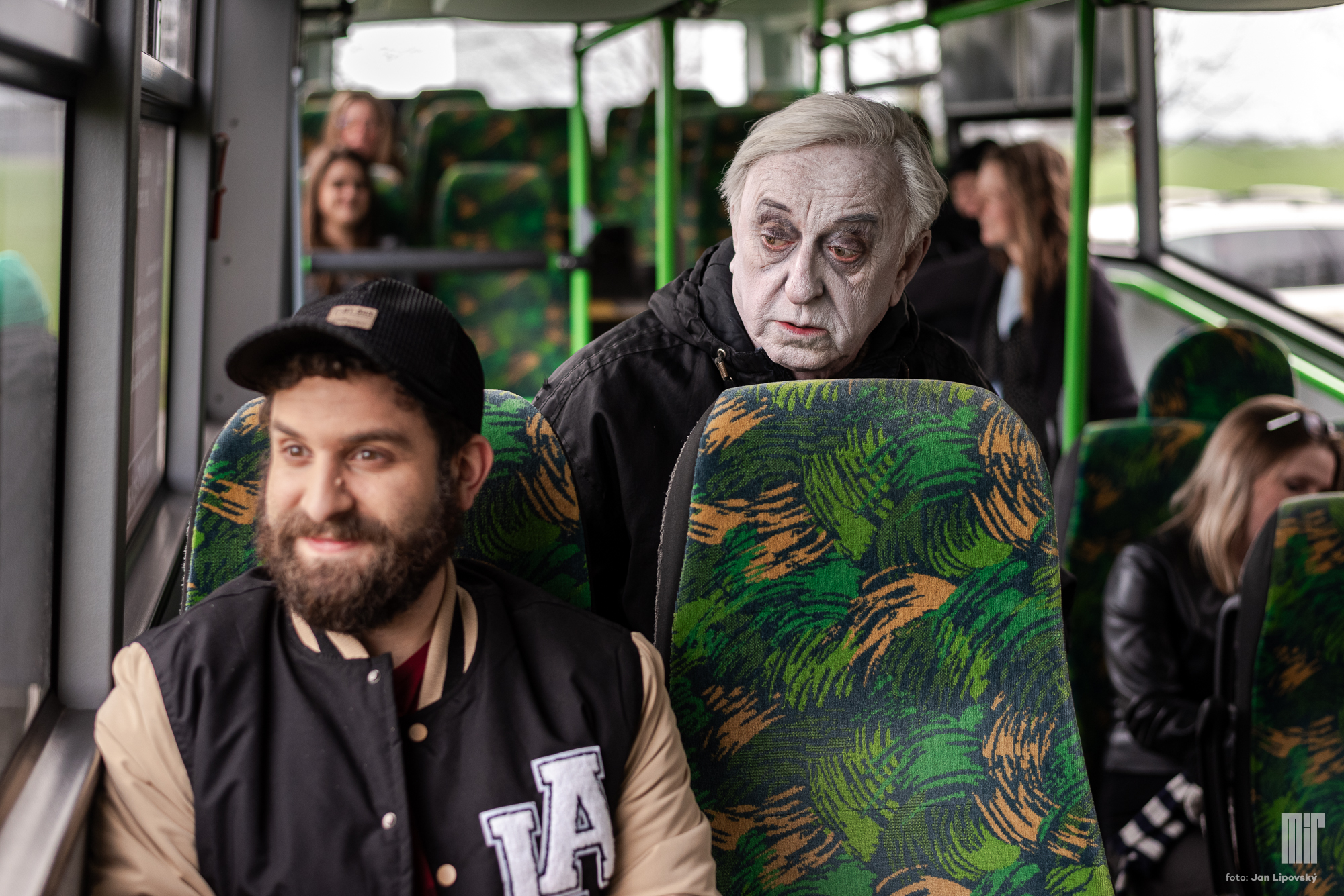 Jiří Lábus v seriálu Krematorium (2024)