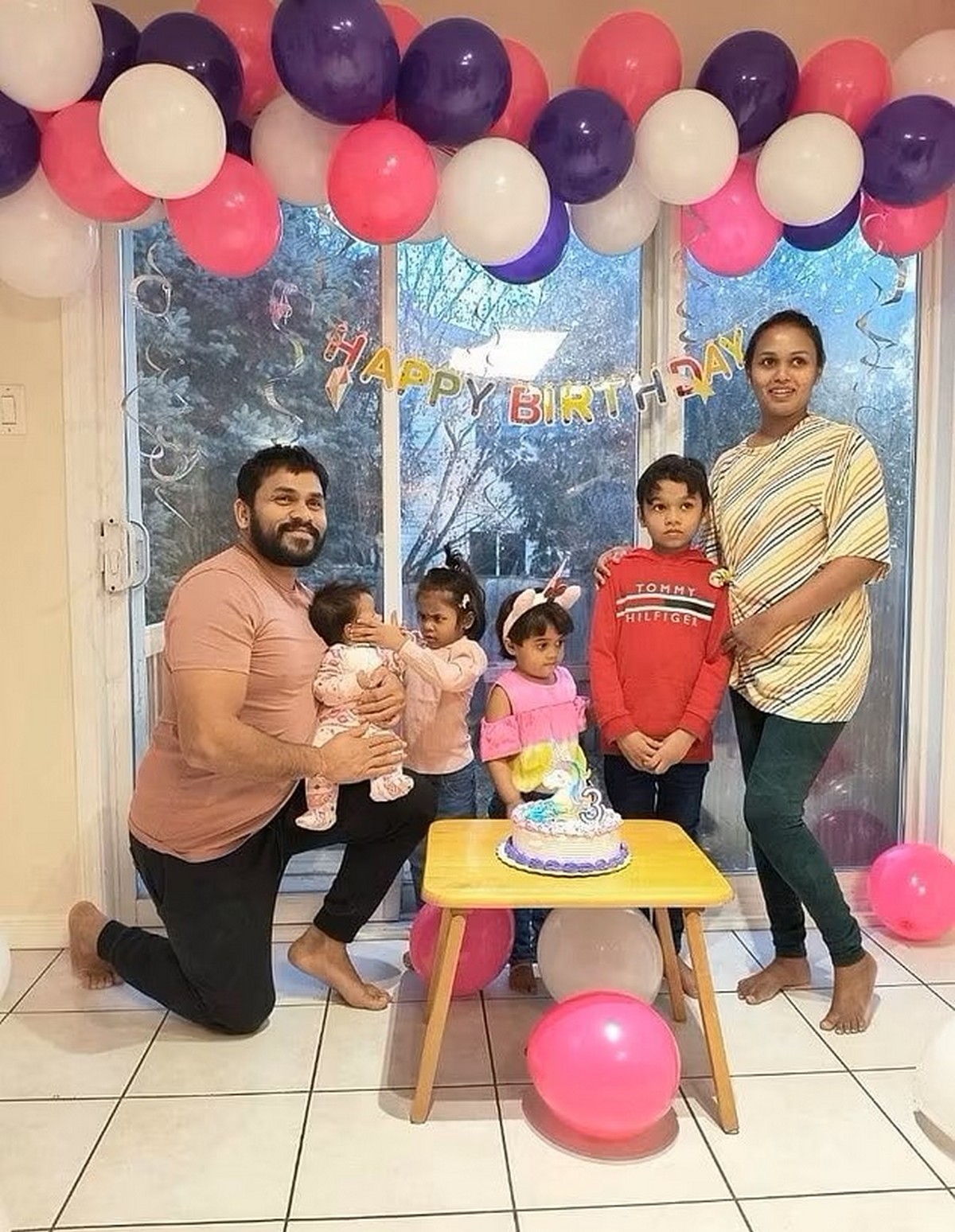 Vražedné běsnění přežil pouze otec dětí.