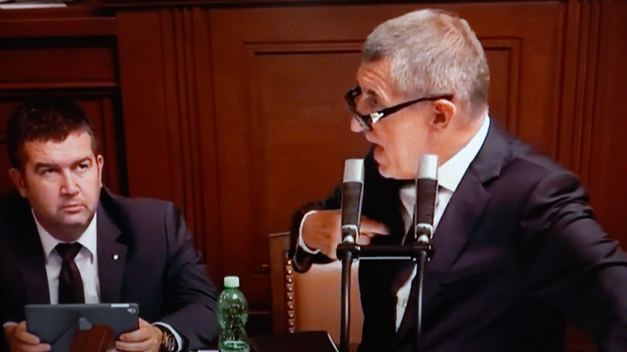 Andrej Babiš na schůzi Sněmovny, kde řekl slova, za které se omluvil.