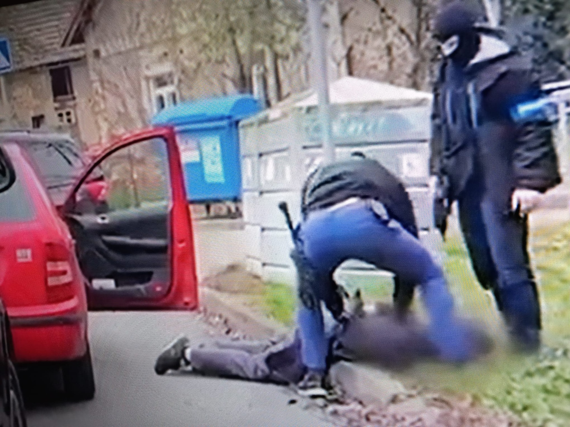 Snímek ze zadržení vraždícího kominíka.