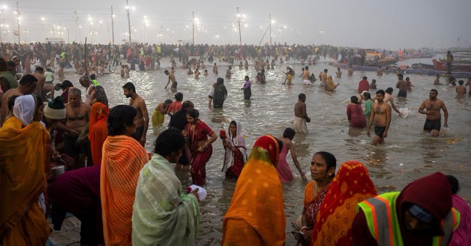 Každoroční svátek hinduistů vrcholí.