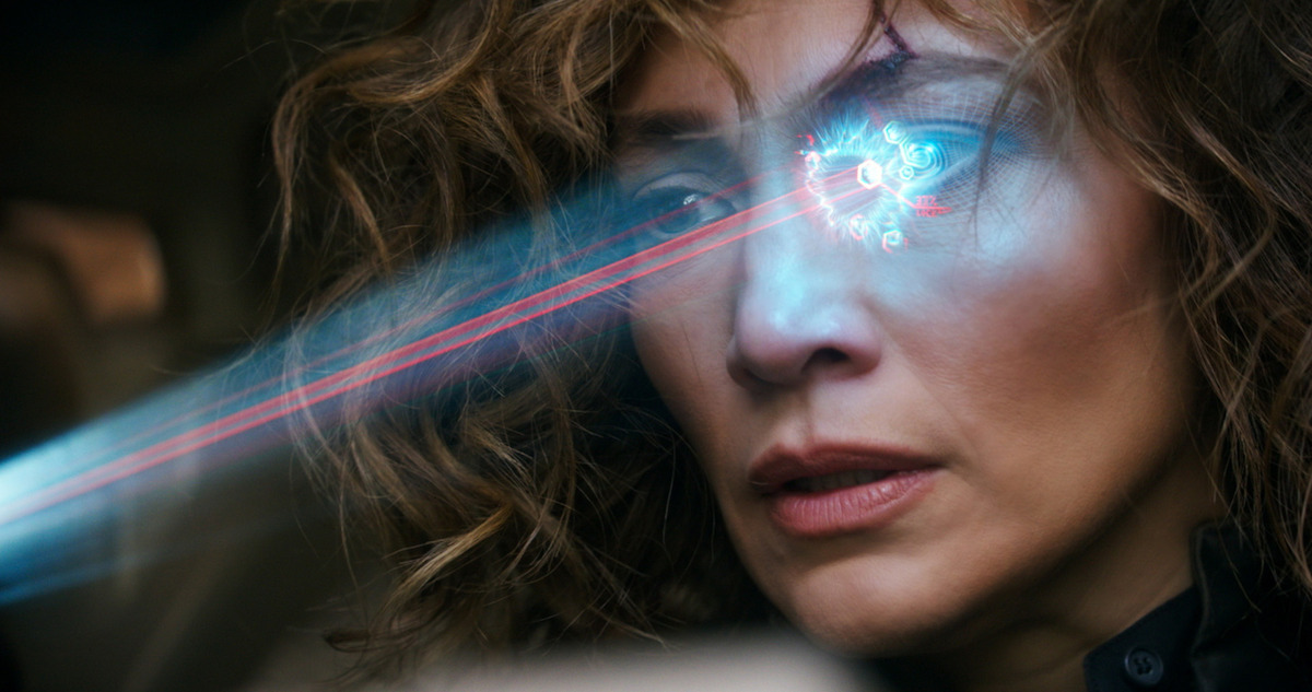Jennifer Lopez ve sci-fi Atlas