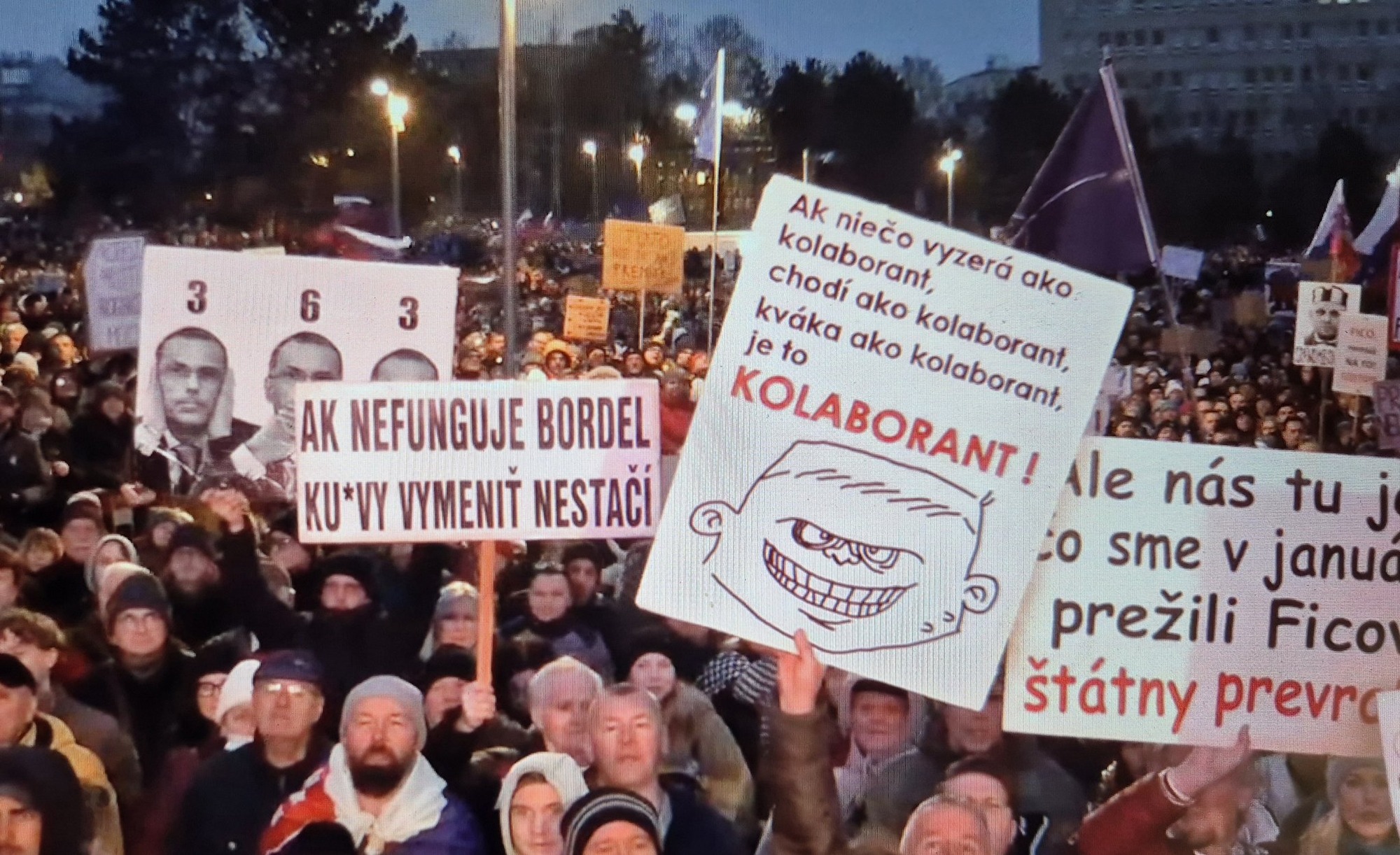 V Bratislavě protestuje podle organizátorů zhruba 40 tisíc lidí.