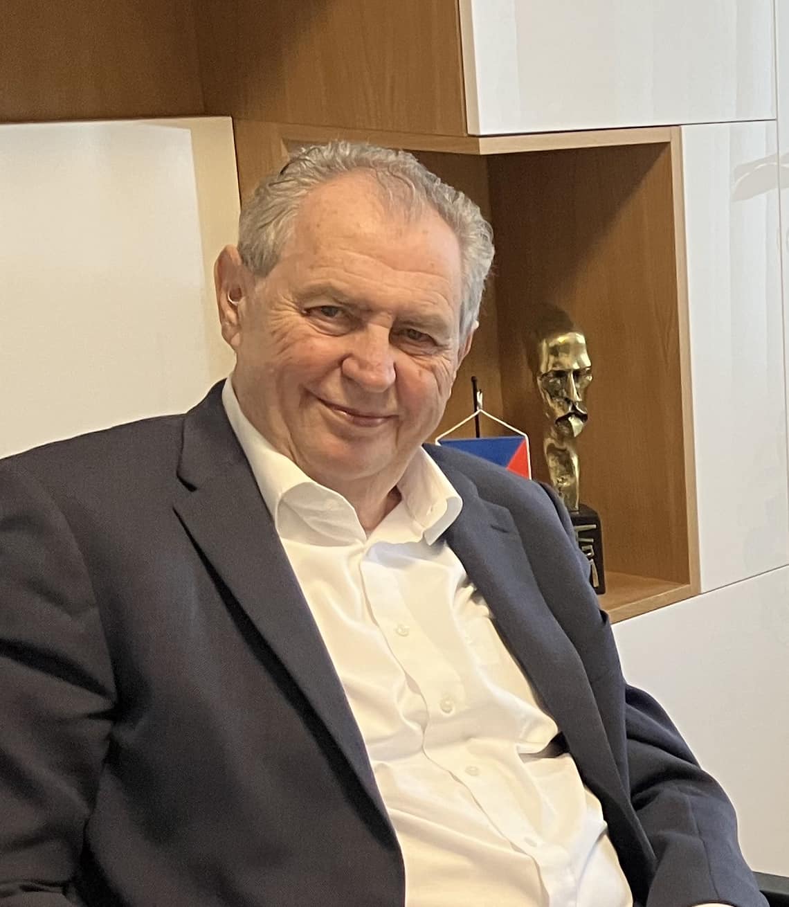 Bývalý prezident Miloš Zeman vydal knihu Spiknutí.