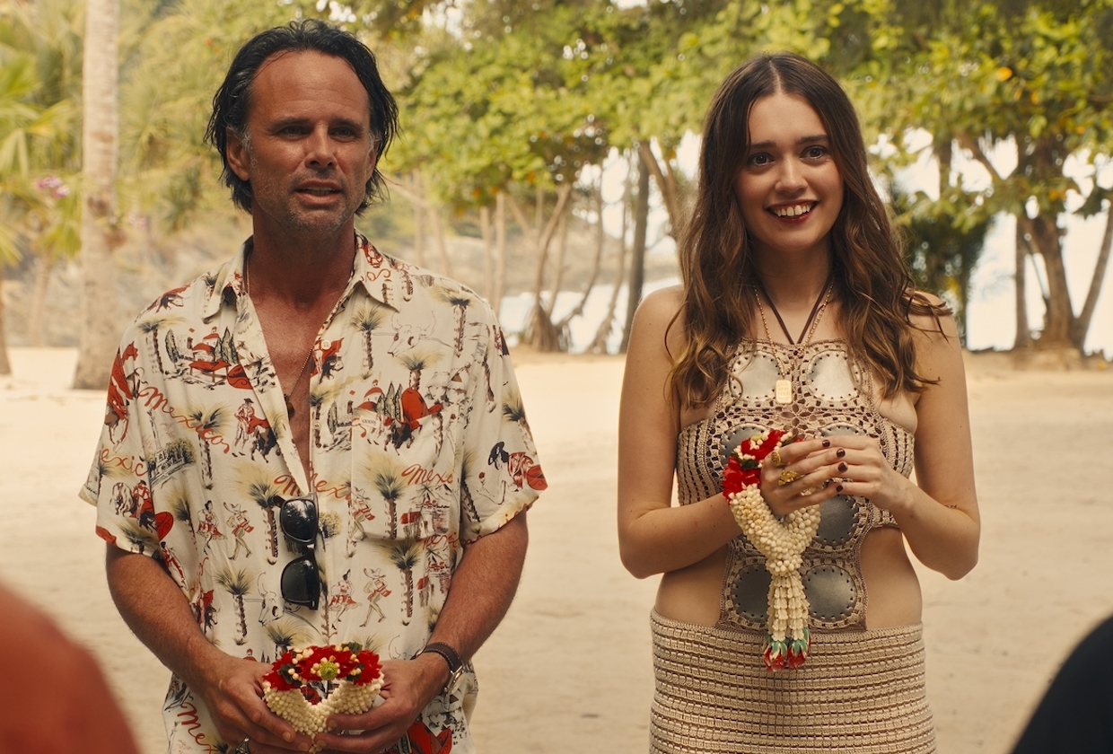 Záběr ze třetí řady Bílý lotos