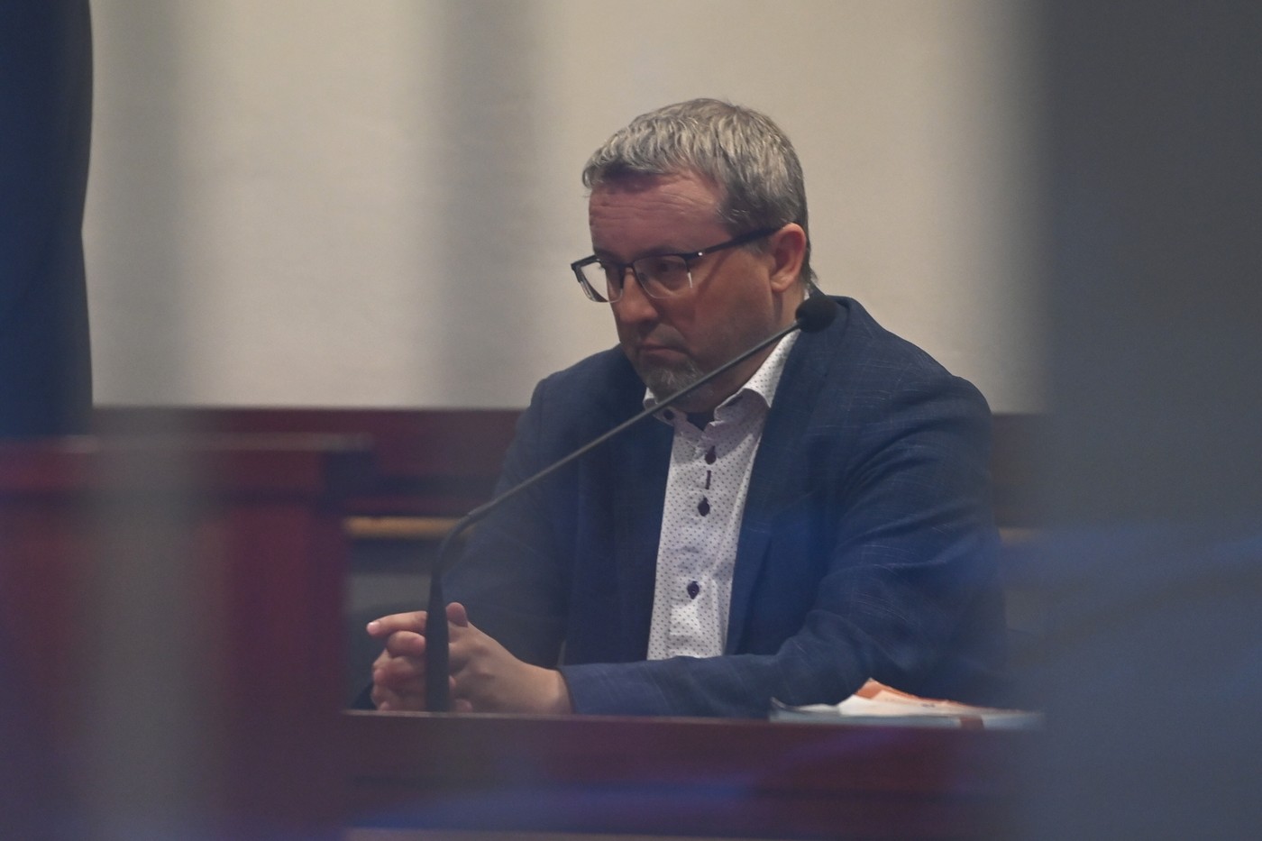 Soudce Roman Kafka na lavici obviněných.