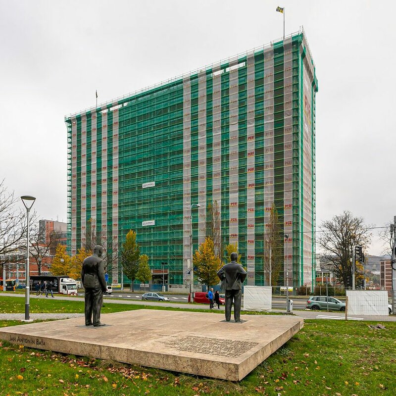 Lešení z Baťova mrakodrapu zmizí v březnu. Terasa v 16. podlaží se veřejnosti otevře v únoru.