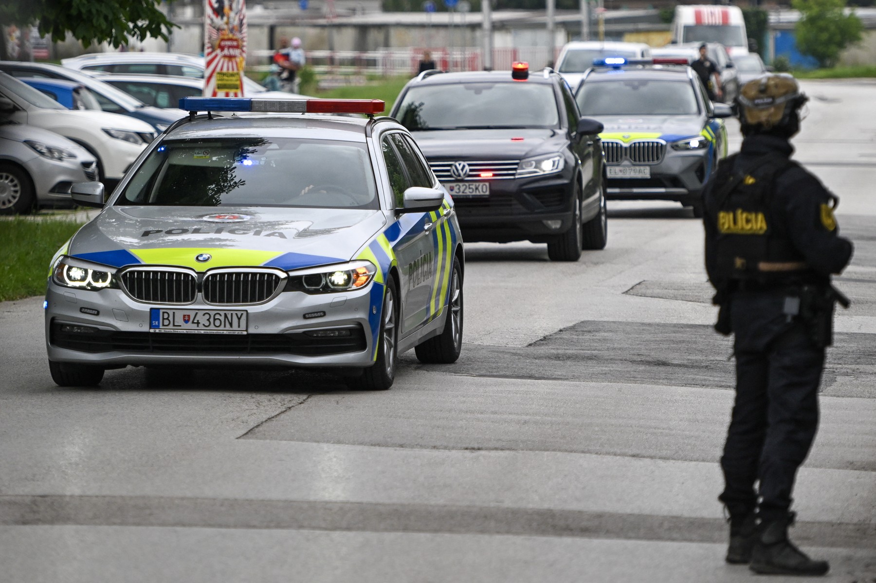 Slovenská policie přivezla atentátníka Cintulu k soudu.