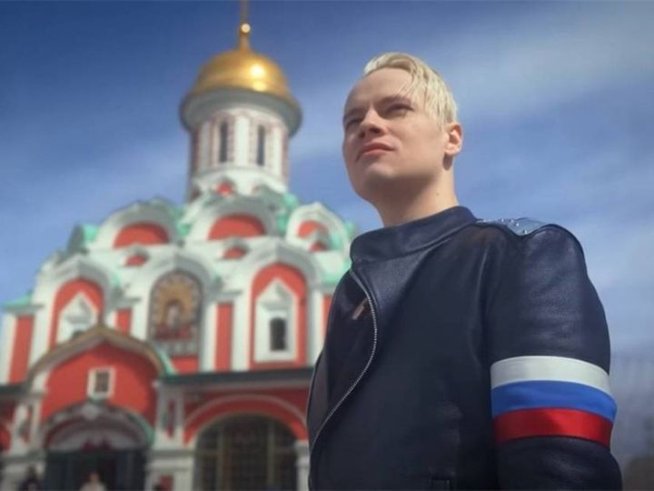 Shaman působí podle kritiků svým vystupováním a oblečením jako nacista, na koncertech často napodobuje hajlování a skladbu Můj boj vydal v den Hitlerových narozenin.