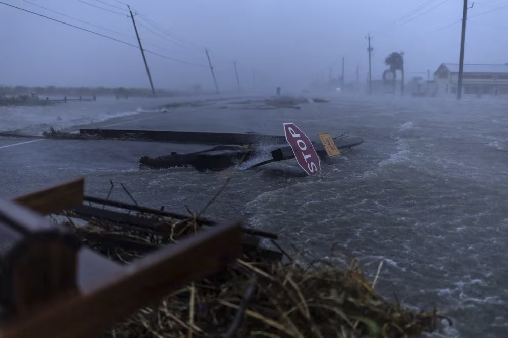 Beryl udeřil znovunabytou silou hurikánu na Texas.