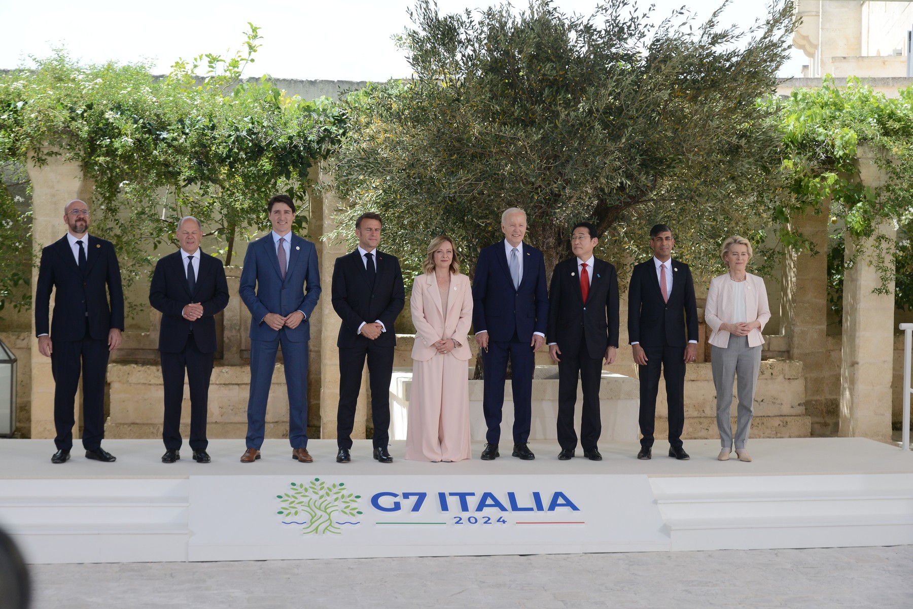 Foto lídrů zemí G7 ze dne 13. 6. 2024