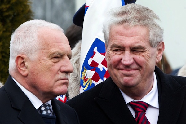Dva bývalí prezidenti - Václav Klaus a Miloš Zeman.