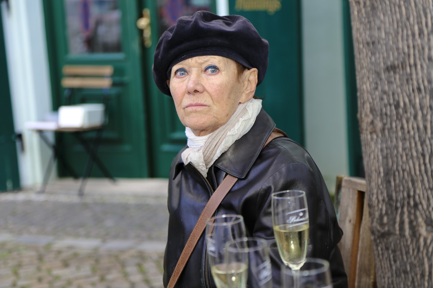 Zemřela česká herečka Zdena Hadrbolcová. Ve filmech hrála už od padesátých let.