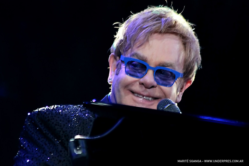 Eltona Johna ruské úřady nemají v lásce.