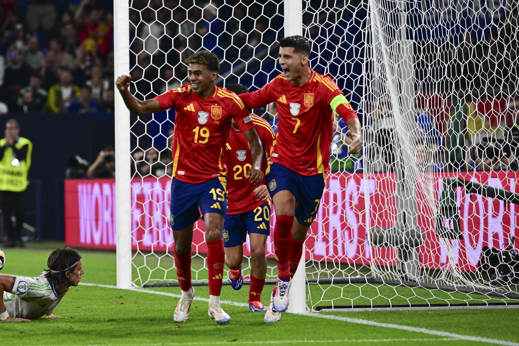 Španělé porazili Itálii díky vlastnímu gólu.