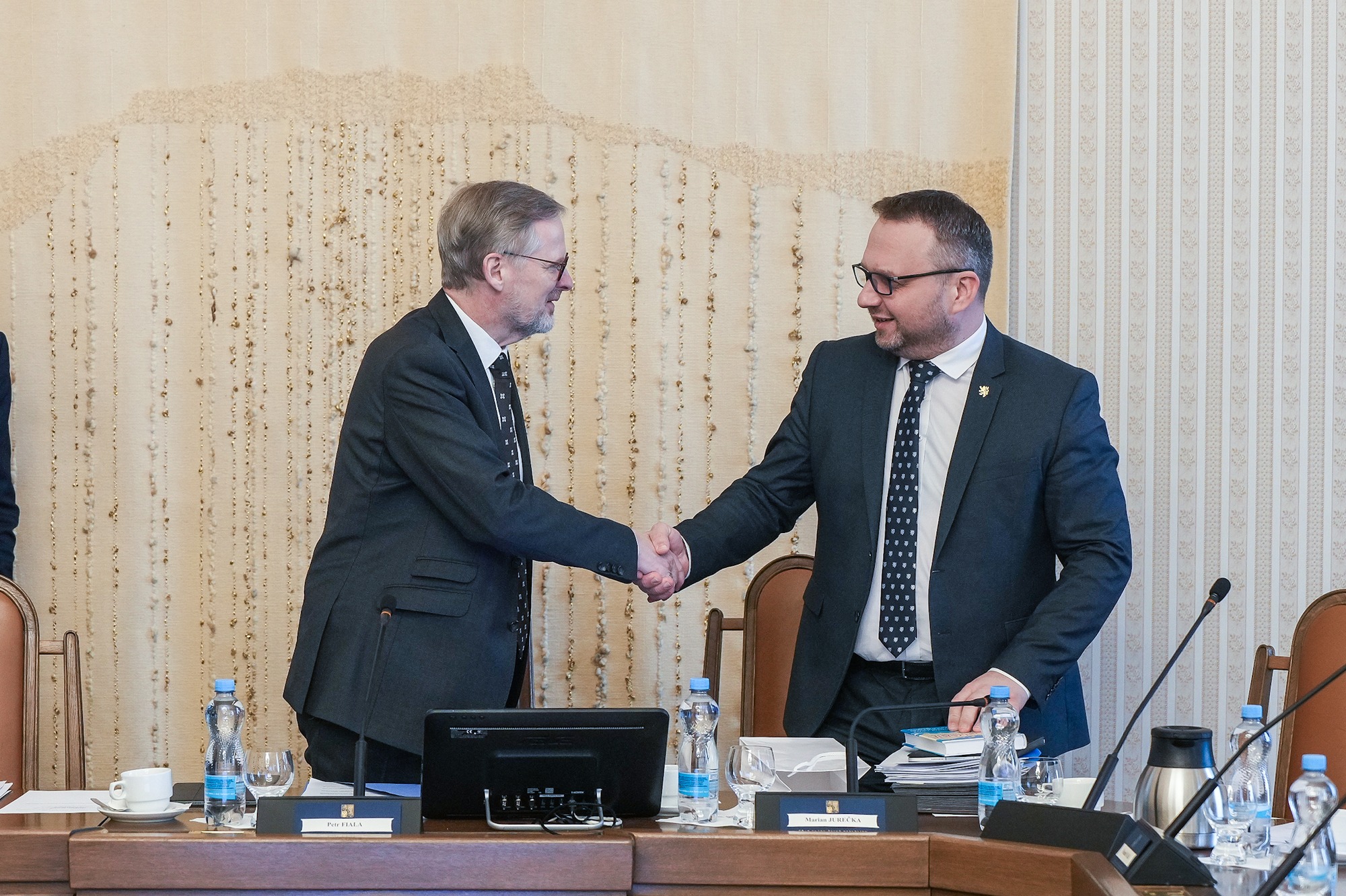 Premiér Petr Fiala a ministr práce a sociálních věcí Marian Jurečka