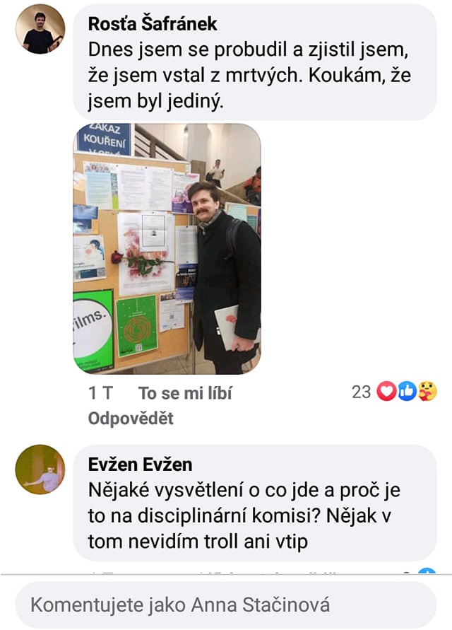 Student, jehož jméno stojí na parte. Fotka patří útočníkovi.